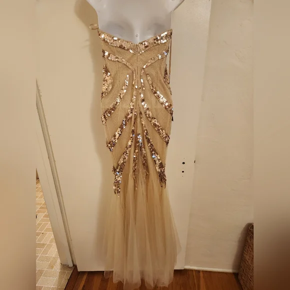 Cinderella Divine Strapless Sequin Mermaid Dress  Champagne Gold (Size 6,  NWT)
